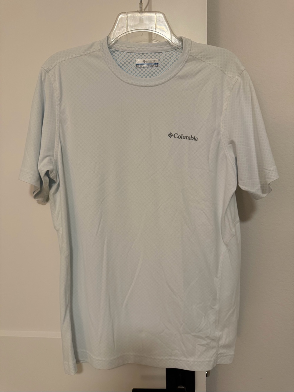 Columbia Light Gray Short Sleeve Performance Tee